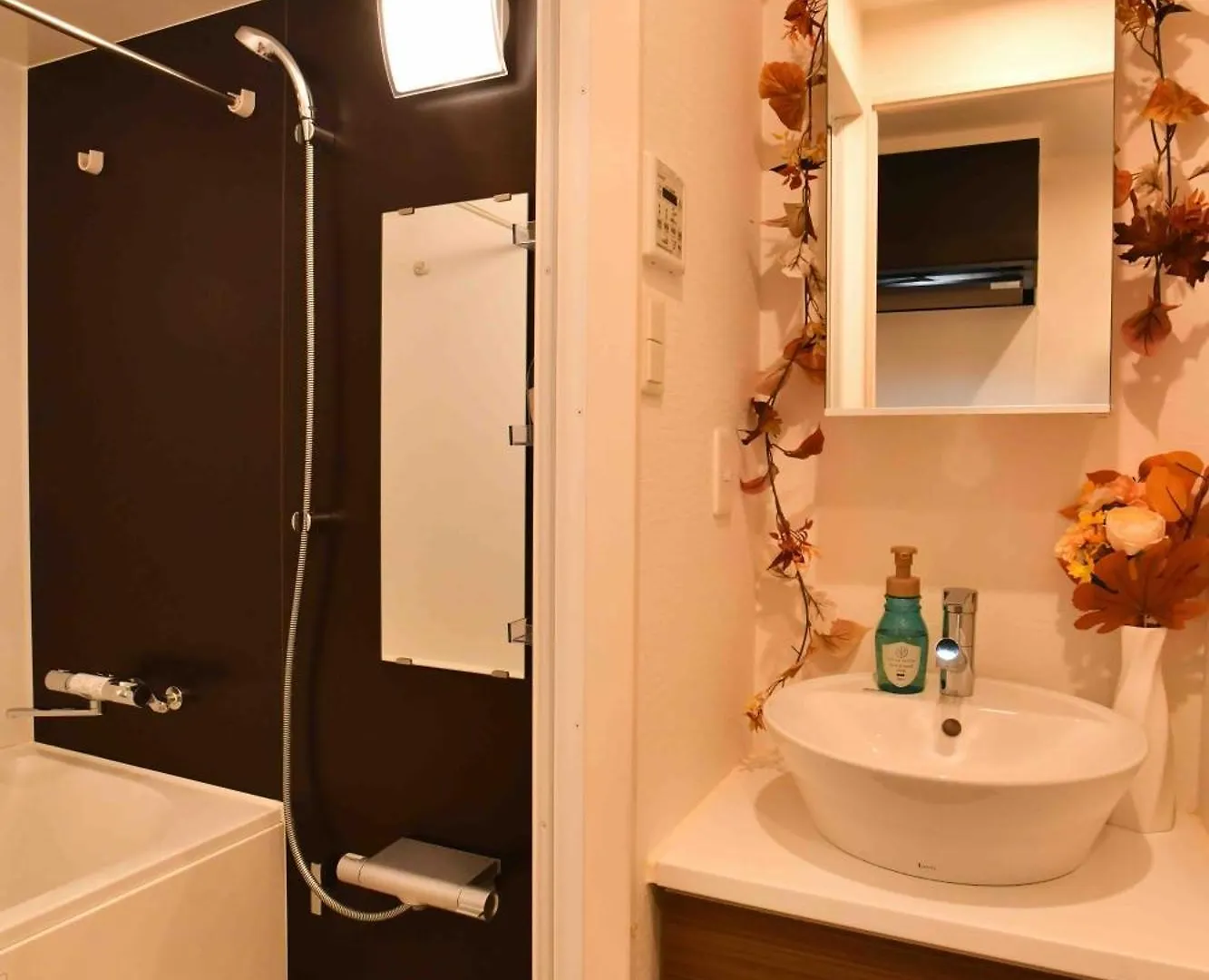 Fl Residence Nipponbashi Hakuno Osaka